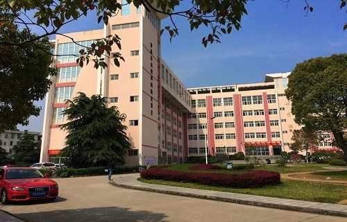  内蒙古高铁乘务学校