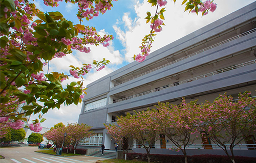  宁波交通技工学校